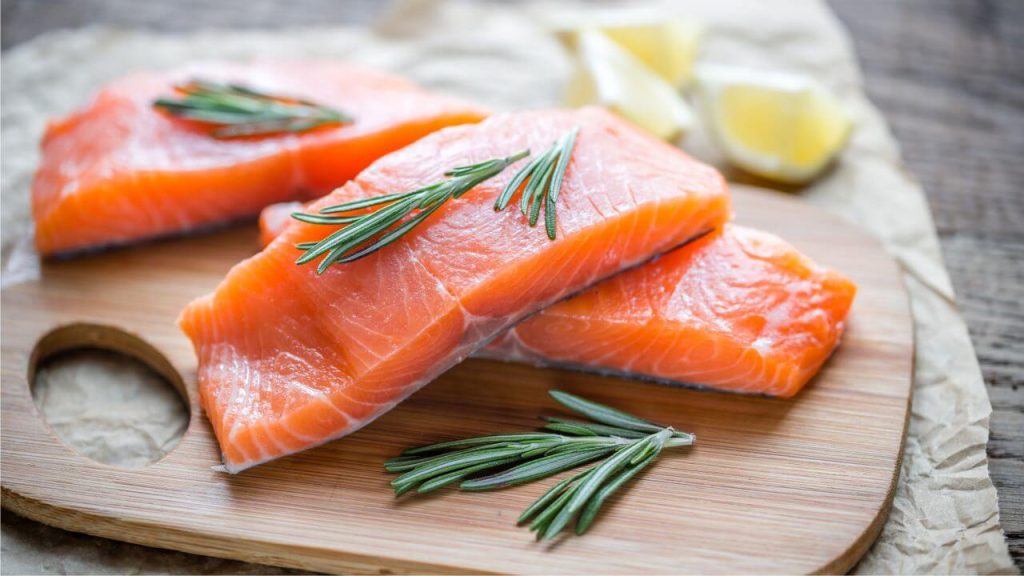 kebaikan vitamin 2 - ikan salmon